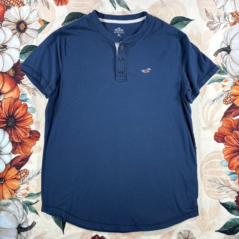 Y2K Hollister Henley Embroidered Logo Button Short Sleeve Mens Navy Blue Size M